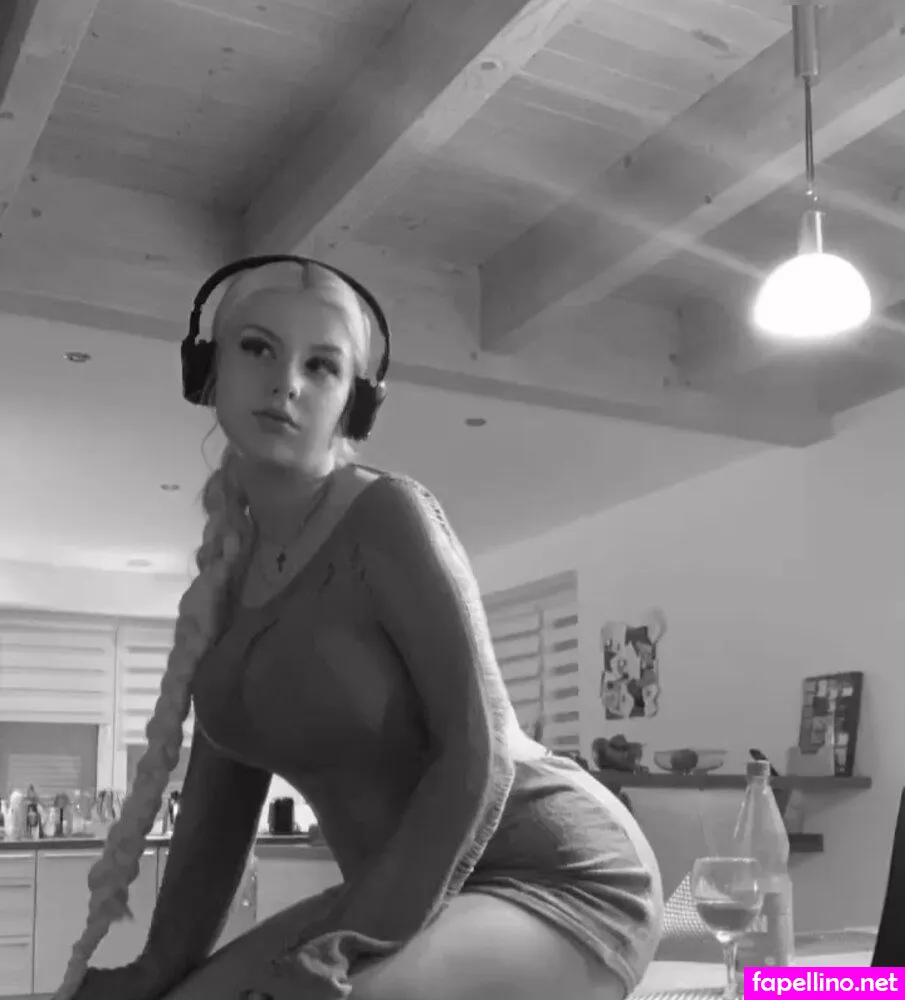 laurachesnok Nude Leaked OnlyFans Photo #gDR40m2Yjw