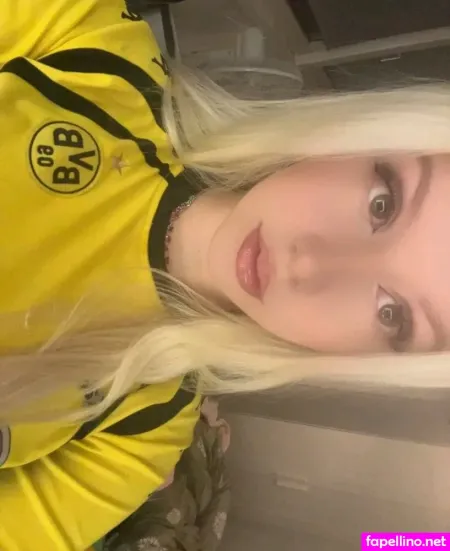Laura Z57 OnlyFans Thumbnail #rVAukkmC4m
