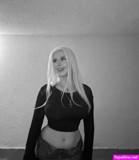 Laura Z57 OnlyFans Thumbnail #xGGXZIvPWO