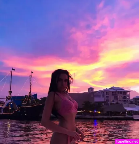 Laura Zarate OnlyFans Thumbnail #La1aYFu3Gq