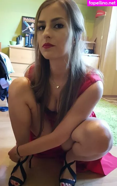 Laura OnlyFans Thumbnail #38gTboHwRb