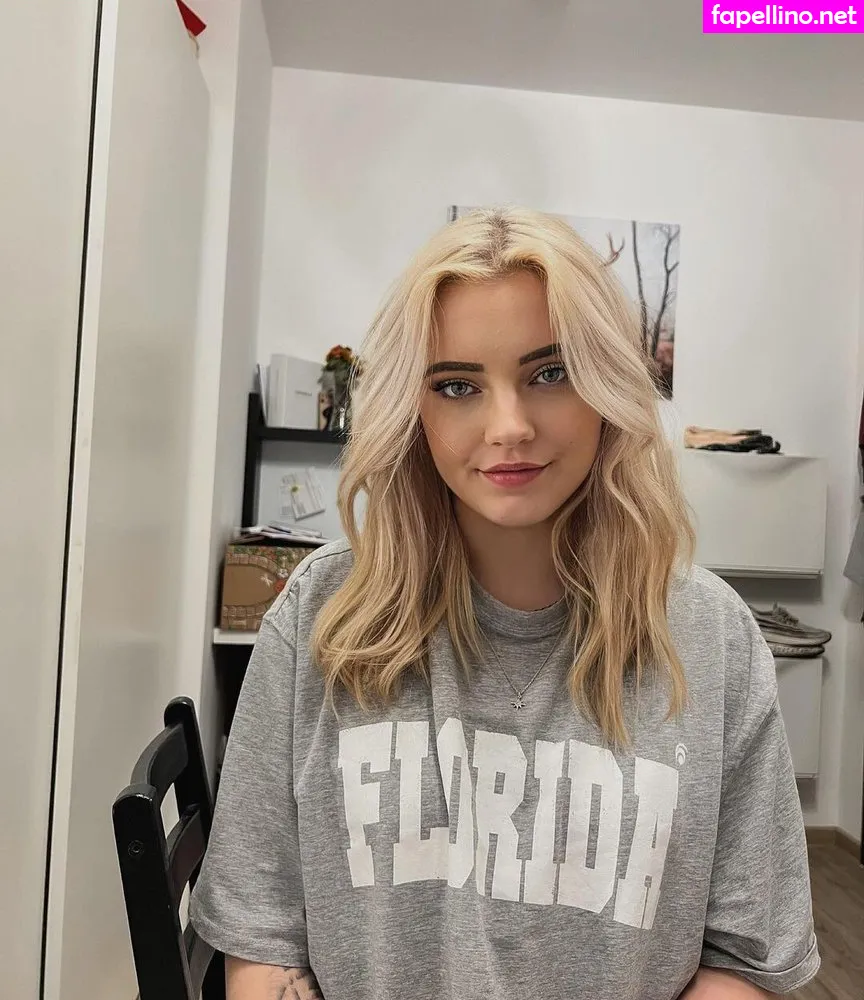 TheNakedNerd420, laurabeverlin, lolilau, soylaauuraa Nude Leaked OnlyFans Photo #bojW6Ijn2e