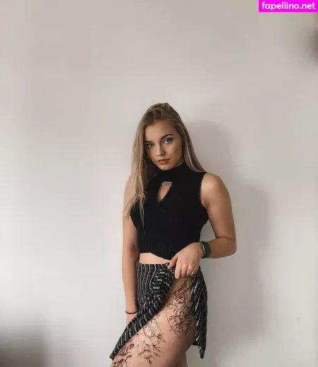 Laura OnlyFans Thumbnail #eJspfaz5dZ