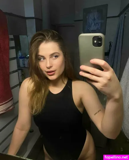 Laura22777 OnlyFans Thumbnail #12kLnSGg1J