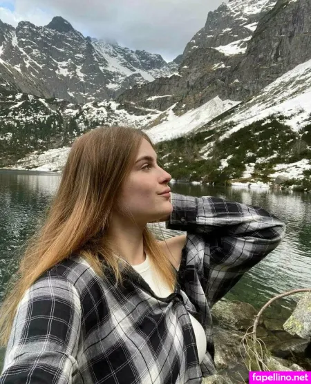 Laura22777 OnlyFans Thumbnail #hTMHaGs8Du