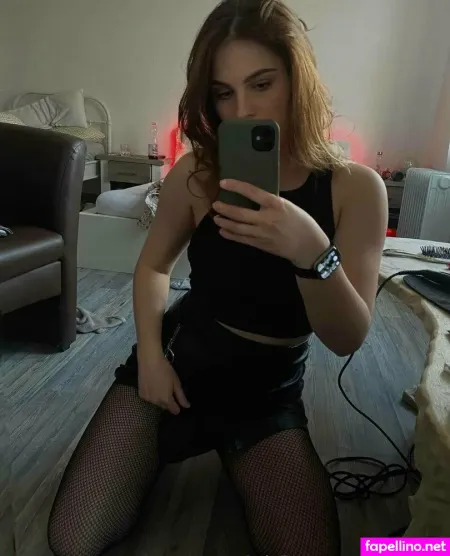 Laura22777 OnlyFans Thumbnail #iUhaxcCgki