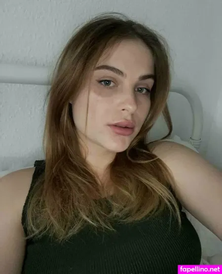 Laura22777 OnlyFans Thumbnail #w3ATtDEMXR