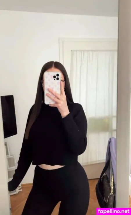 Lauraaasmk OnlyFans Thumbnail #Bazk0oL6jV