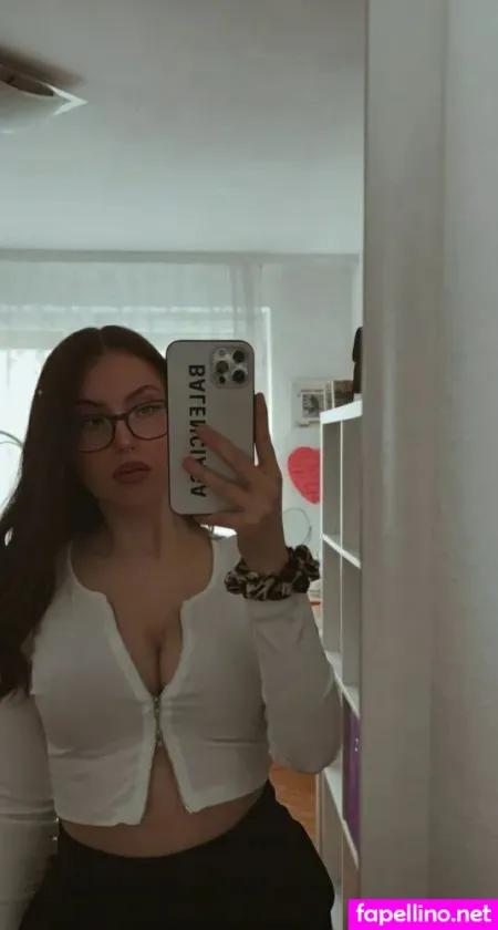 Lauraaasmk OnlyFans Thumbnail #L1IXZdAjQU