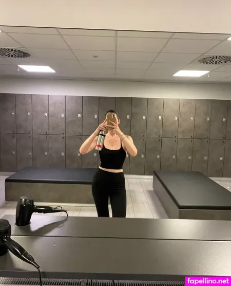 Lauraaaxbaby OnlyFans Thumbnail #7W52LI6dxH