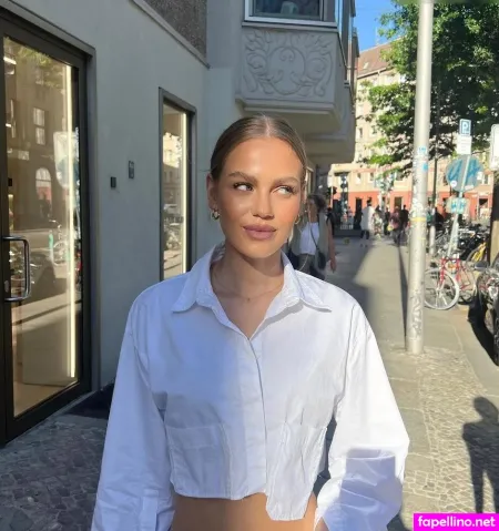 Lauraabla OnlyFans Thumbnail #gRsIyPb6rK