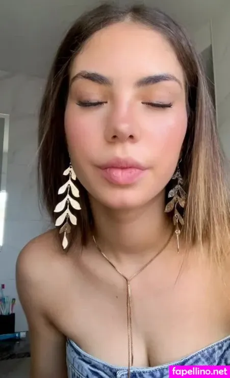 Lauraalguaciil OnlyFans Thumbnail #5N4xwg3paj