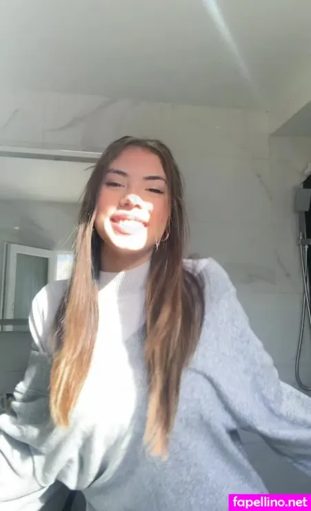 Lauraalguaciil OnlyFans Thumbnail #YxoqoBcdul