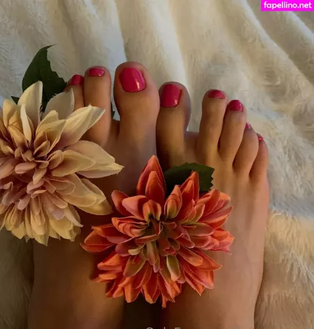 Lauraaloove OnlyFans Thumbnail #BEm1MIedjA