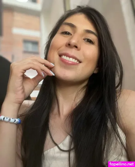 Lauraamartiinez8 OnlyFans Thumbnail #GpZaxWrAbA