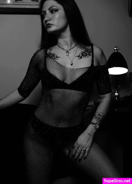 Lauraarsi Main Profile Photo