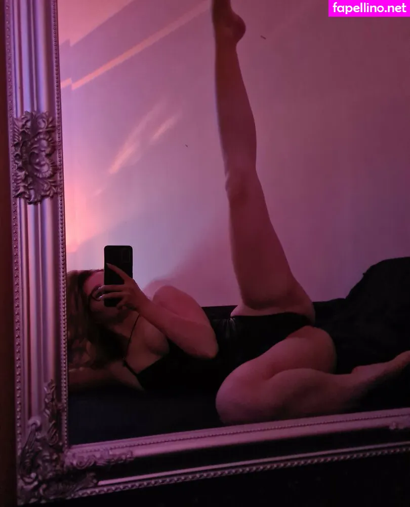 laura.bianca.foxy, laurabianca1307 Nude Leaked OnlyFans Photo #2ZLLAtAKZG