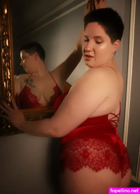 Laurabluebyrd90 OnlyFans Thumbnail #akRD9Kw5md