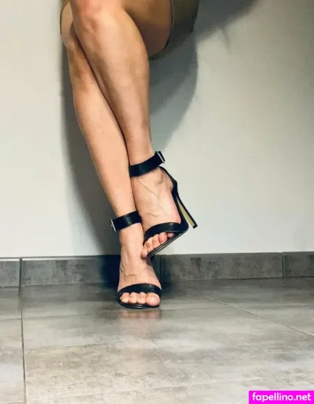 Lauradance OnlyFans Thumbnail #sqeGGFwvnd