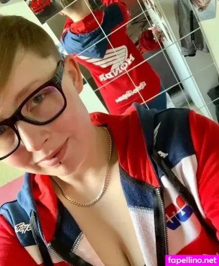 Lauradenise98 OnlyFans Thumbnail #PfcefXeQI1