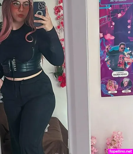 Lauradiaaz OnlyFans Thumbnail #a3BkR4dQXS
