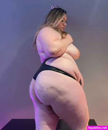 Laurafatty OnlyFans Thumbnail #1tbJizN7ck