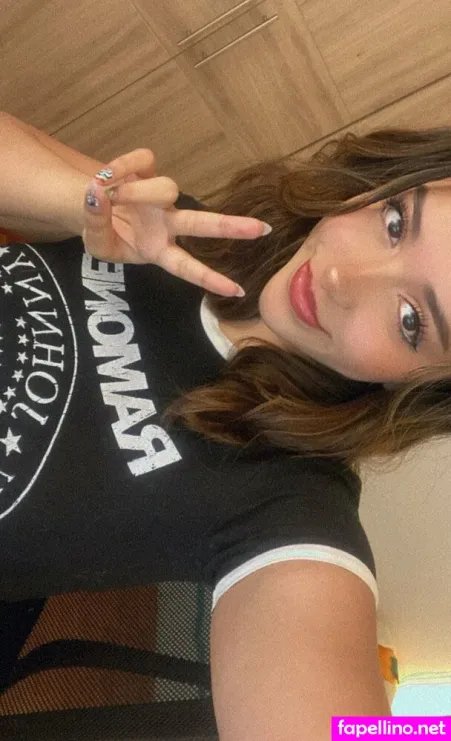 Laurafreex OnlyFans Thumbnail #1AVzfPoMUU