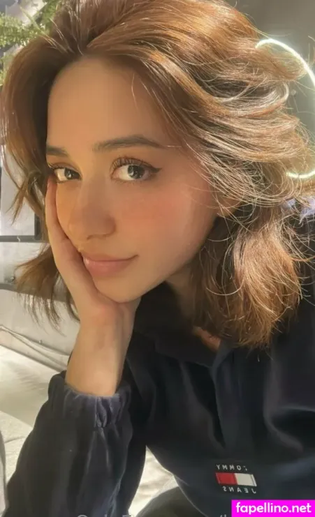 Laurafreex OnlyFans Thumbnail #FF8ngezm18