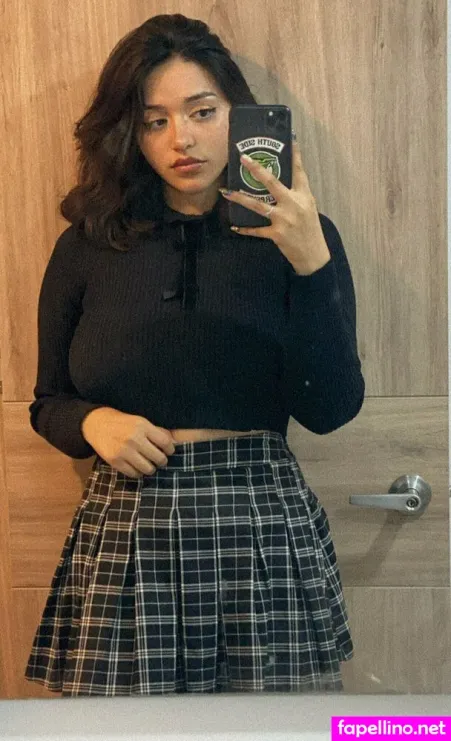 Laurafreex OnlyFans Thumbnail #Lbb2toMY5G