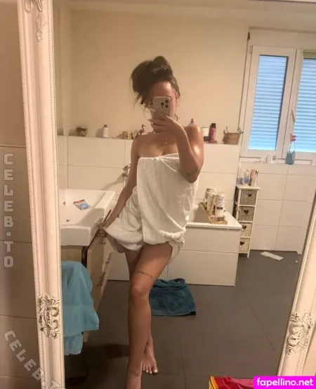 Laurafrxy OnlyFans Thumbnail #d7HGvgBnro