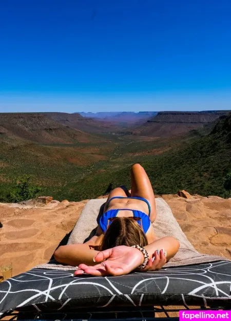 Lauragetshigh OnlyFans Thumbnail #Cz3dm933H8