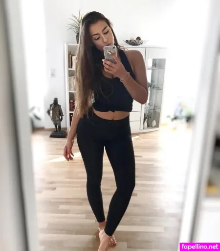 Laurainpictures OnlyFans Thumbnail #7eLkGPfo0T