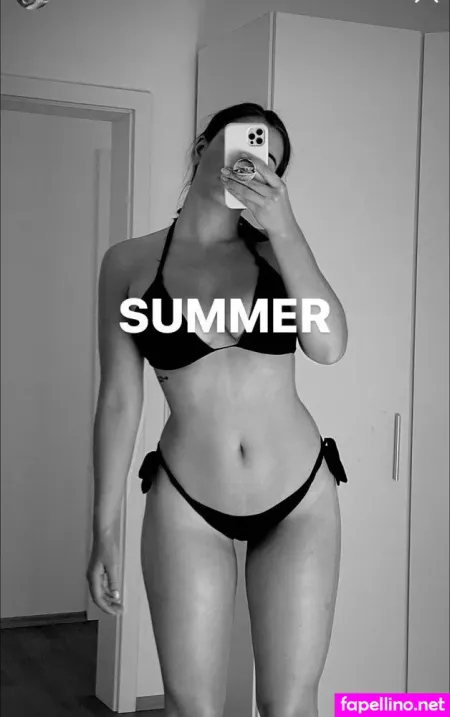 Laurainpictures OnlyFans Thumbnail #pmgHZQ9zgU