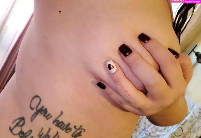 Laurajaneuncensored OnlyFans Thumbnail #0XhvJYGJfD