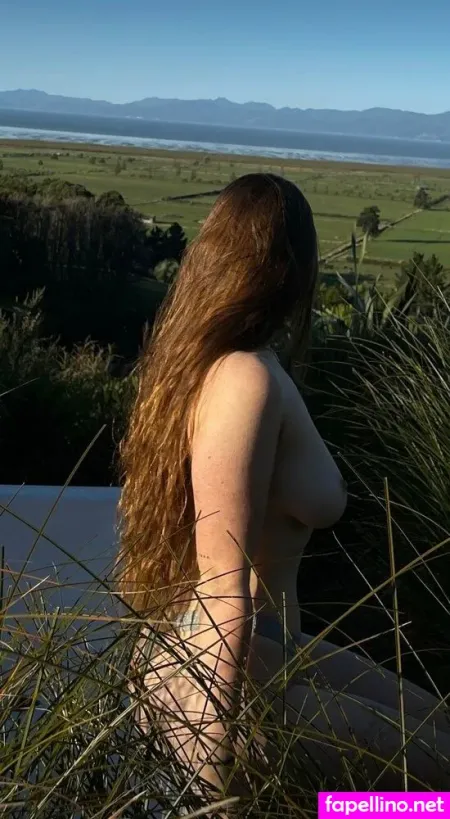 Laurakathleen OnlyFans Thumbnail #w7bU0T4Xpo