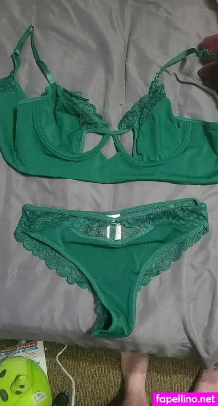 Lauralavender1 OnlyFans Thumbnail #QsaEIZEhlU