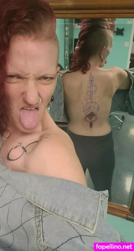 Lauralavender1 OnlyFans Thumbnail #kx7QWRgFfR