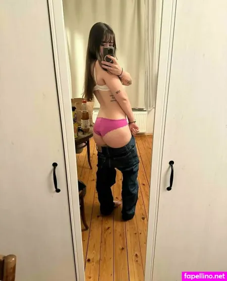 Lauramarie11 OnlyFans Thumbnail #mJeBg4BGvY