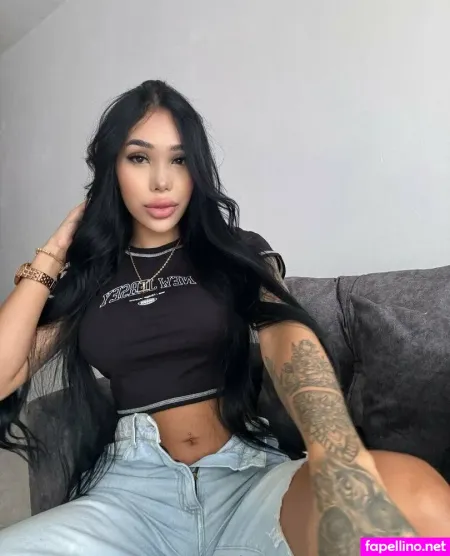 Laurapeachez OnlyFans Thumbnail #0dasjbOkWm