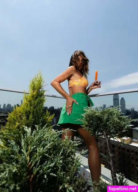 Lauraperlongo OnlyFans Thumbnail #E75J5JDlsi