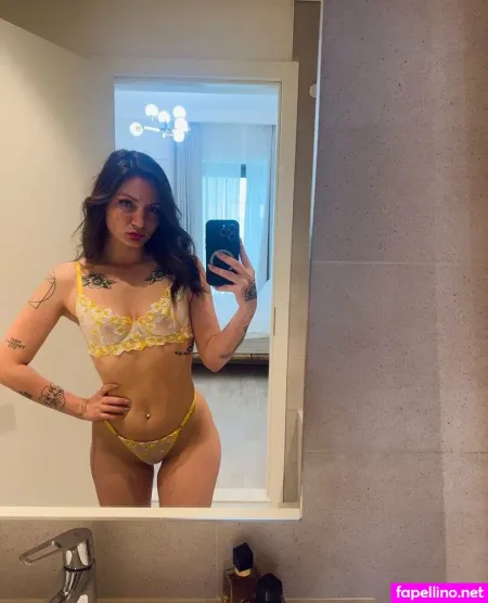 Laurarsi OnlyFans Thumbnail #0QSTTNmhOW