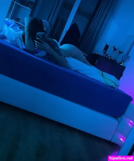 Laurasaphir OnlyFans Thumbnail #wB3J9tEiwZ