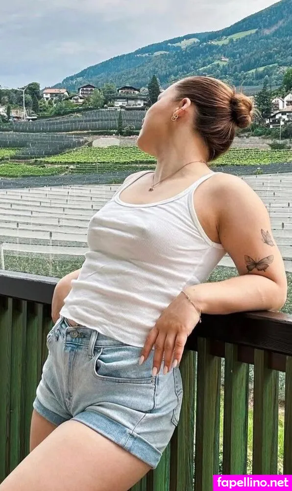 laurassoberlife Nude Leaked OnlyFans Photo #AfuJXQx9EH