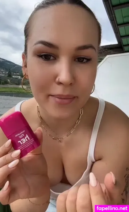 Laurassoberlife OnlyFans Thumbnail #UdNn0Uqq4e