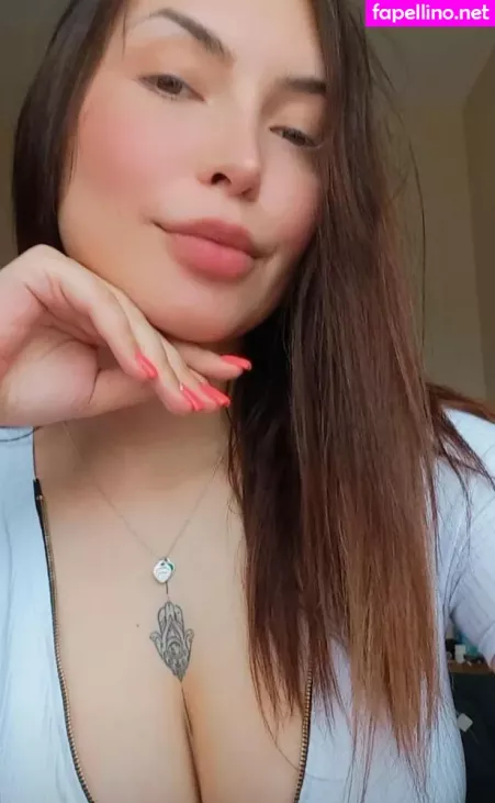 Lauratavora OnlyFans Thumbnail #ROZTwQLbIG