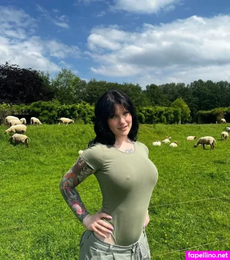 Lauravandendriessche OnlyFans Thumbnail #YWXXQDgR9T