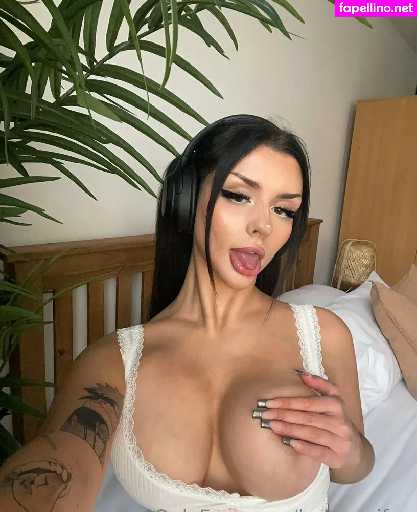 laurawaifuu, waifuulauraa Nude Leaked OnlyFans Photo #ICW1BlKHjn