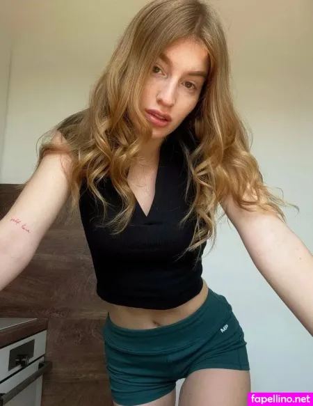 Laurawittner OnlyFans Thumbnail #4n6GD84DlN