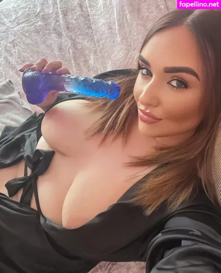 Lauraxann OnlyFans Thumbnail #Lh9tGzYRu2