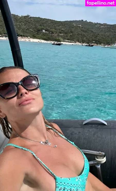 Laure Boulleau OnlyFans Thumbnail #Ua4J5whLaQ